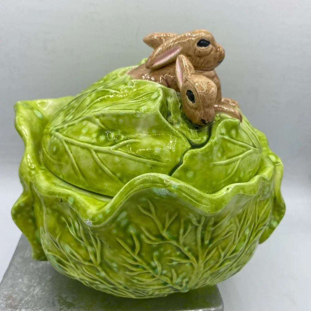 Vintage Holland Mold Green Cabbage Bowl With Lid Featuring Brown Bunnies On Top